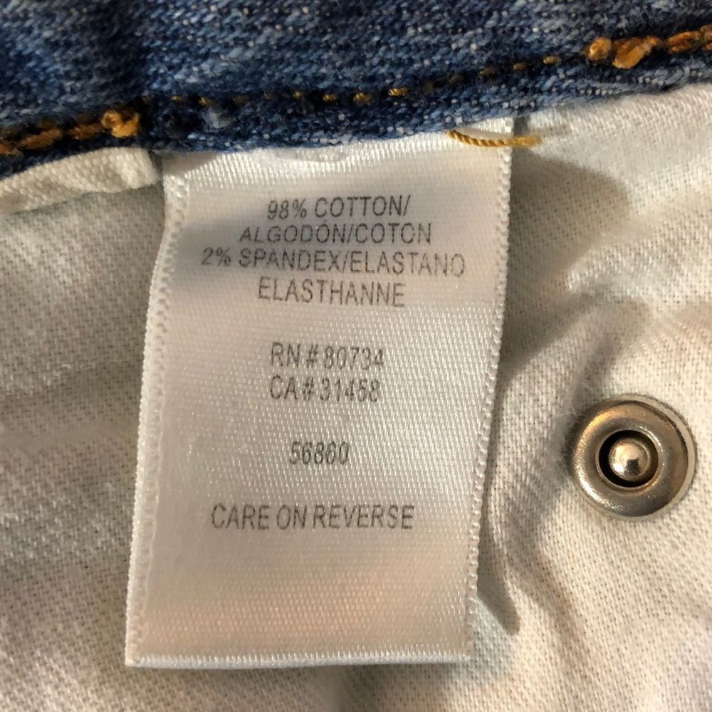 BCBGMaxAzria Distressed Claire Boot Cut Jeans 8 - Picture 15 of 16